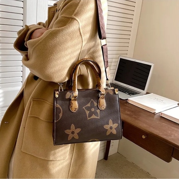 Designer Brown Floral Pattern Crossbody and Handbag - Picture 2 of 14